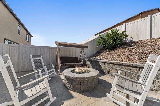 27983 Moosa Creek Way, Valley Center CA: https://media.crmls.org/mediaz/1dbcfe85-124c-4edd-a7fe-bbeb3e5e9711.jpg