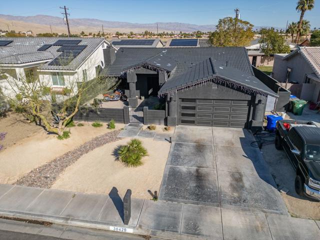 30426 Avenida Del Padre, Cathedral City CA: https://media.crmls.org/mediaz/1dbda922-42f4-4d29-8ae1-f2f18b0eaf81.jpg