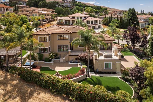 44506 Vista Grande Court, Fremont CA: https://media.crmls.org/mediaz/1dbe7a8a-bf41-4c3e-b72b-1cc3d202833a.jpg