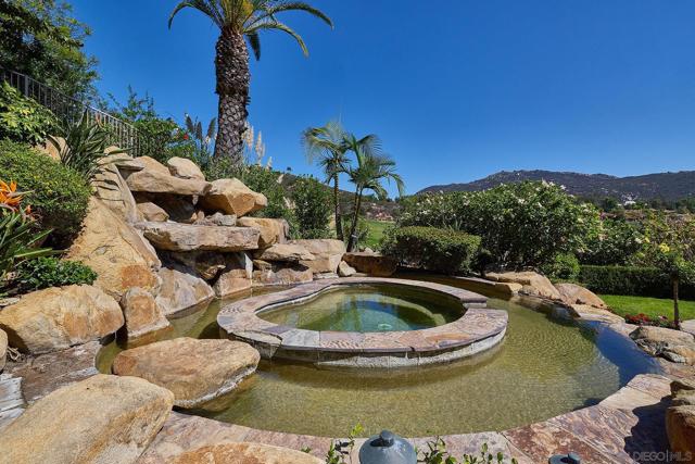 14155 Biscayne Pl, Poway CA: https://media.crmls.org/mediaz/1dbea8a8-51e2-4aba-a32a-437f4b91217a.jpg