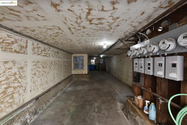 49 Auburn Street, San Francisco CA: https://media.crmls.org/mediaz/1dbf7788-4af3-4638-acb2-deaaae942ba7.jpg