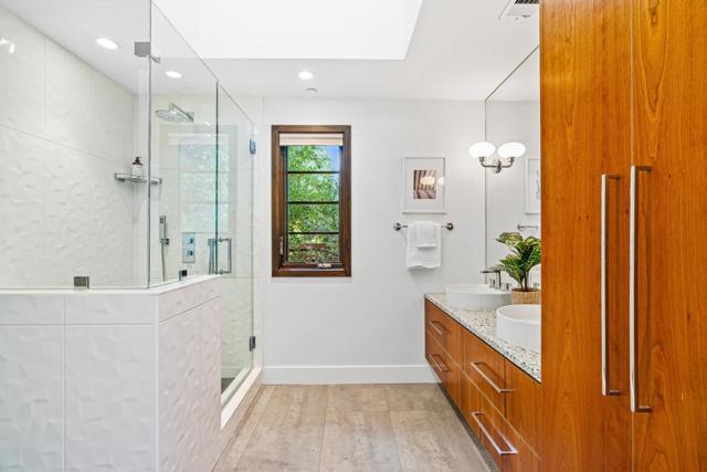 1683 Dalehurst Avenue, Los Altos CA: https://media.crmls.org/mediaz/1dbf7cc5-ef85-4ebc-badf-05e05290b4fb.jpg