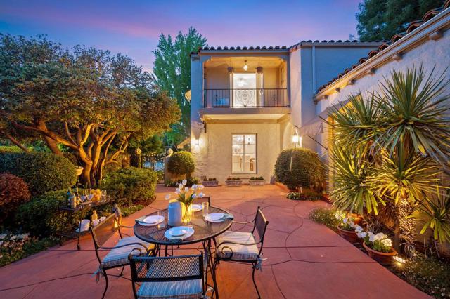 706 Edgewood Road, San Mateo CA: https://media.crmls.org/mediaz/1dc046c7-c50d-4571-b529-e2b552e11419.jpg