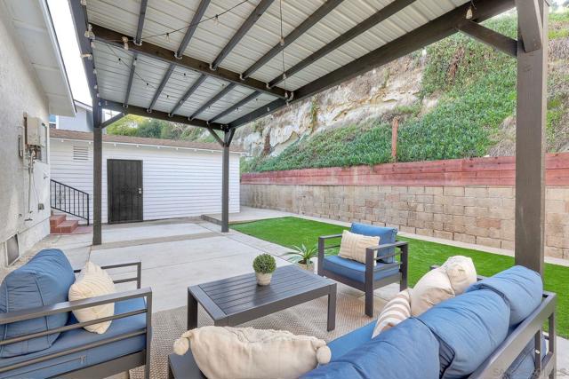 3476 Reynard Way, San Diego CA: https://media.crmls.org/mediaz/1dc0cf3b-ac56-4117-ae44-53f26504f168.jpg