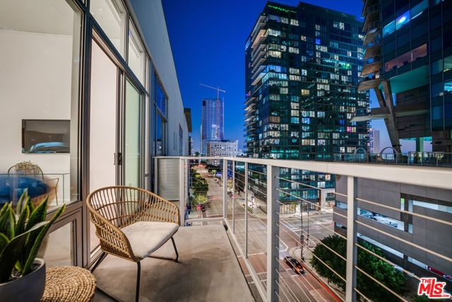 Image 9 of 20 For 645 9th Street 706