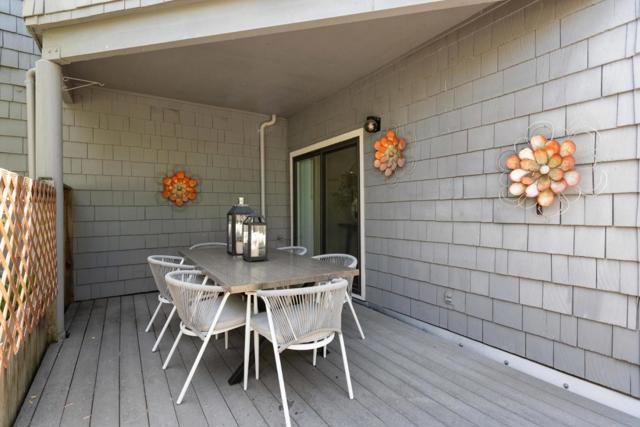 919 Shoreline Drive, San Mateo CA: https://media.crmls.org/mediaz/1dc18686-abaa-45cc-bc7b-f660737031fa.jpg