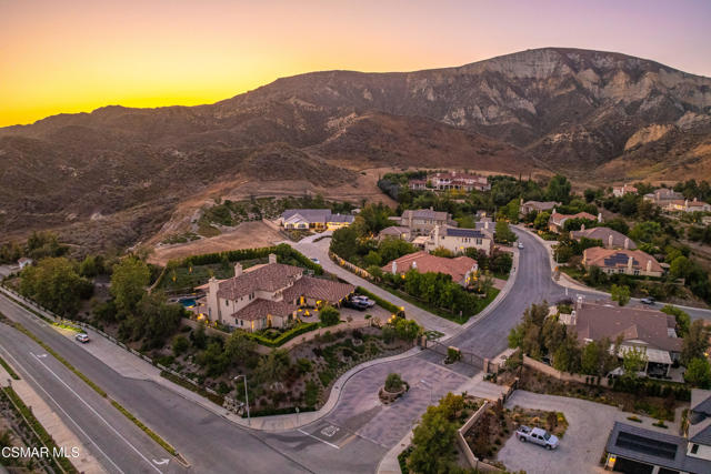 4221 Goldstone Lane, Simi Valley CA: https://media.crmls.org/mediaz/1dc1c56b-5419-488a-ac03-a4d71d4cd4f3.jpg