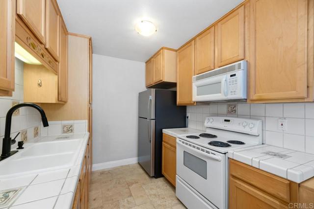 Detail Gallery Image 16 of 38 For 356 S Miraleste Dr #327,  San Pedro,  CA 90732 - 2 Beds | 2 Baths