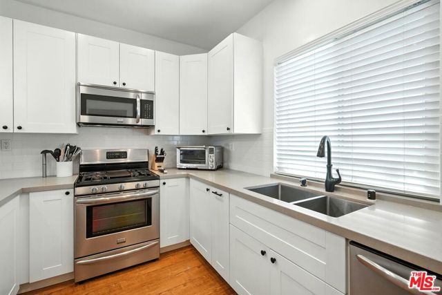 13012 Valleyheart Drive, Studio City CA: https://media.crmls.org/mediaz/1dc30689-2ce0-47d3-9c3a-efe6acb9bfc2.jpg