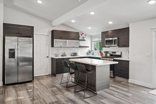 3059 N Biskra Road, Palm Springs CA: https://media.crmls.org/mediaz/1dc31e1e-c64e-408a-9f96-e20dcf2a9a2c.jpg