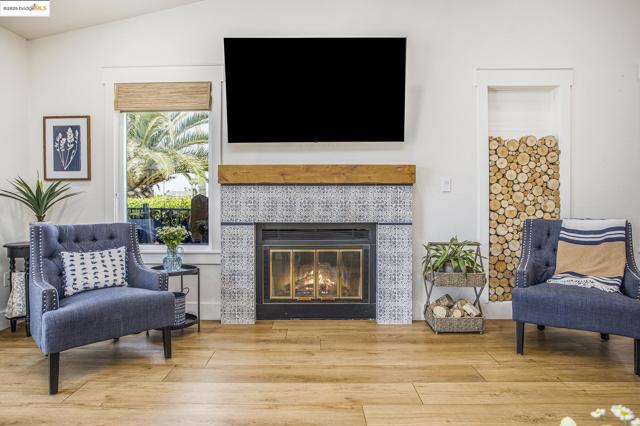 1550 Trawler St, Discovery Bay CA: https://media.crmls.org/mediaz/1dc396a3-af6e-4579-8705-9781ed93d6d2.jpg
