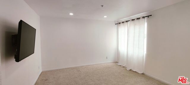 108 W Maple Street, Glendale CA: https://media.crmls.org/mediaz/1dc39af2-01d4-429a-a294-33f1577042e7.jpg