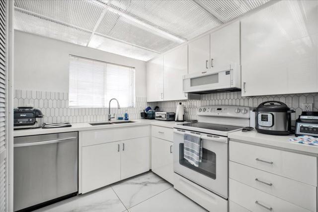 Image 3 of 20 For 48649 Eisenhower Drive