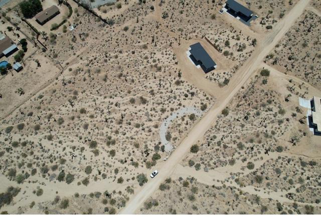 6655 Saddleback Road, Joshua Tree CA: https://media.crmls.org/mediaz/1dc51def-c931-4b62-9dc9-6e78a83ccf88.jpg