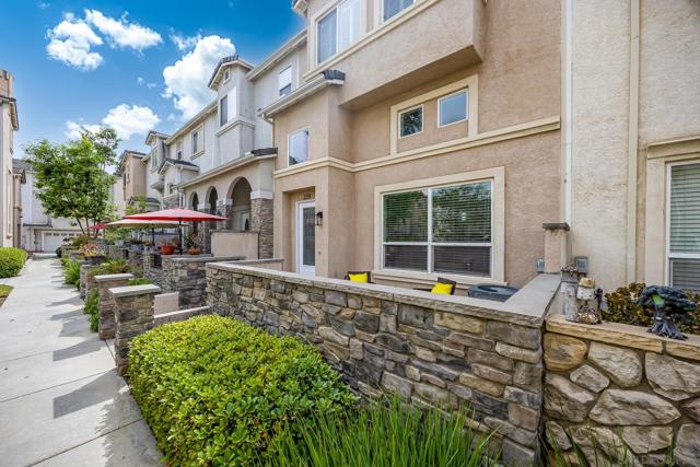 339 Connecticut Ave, El Cajon CA: https://media.crmls.org/mediaz/1dc5dffc-d6d3-4dde-8a13-958db985bbfc.jpg