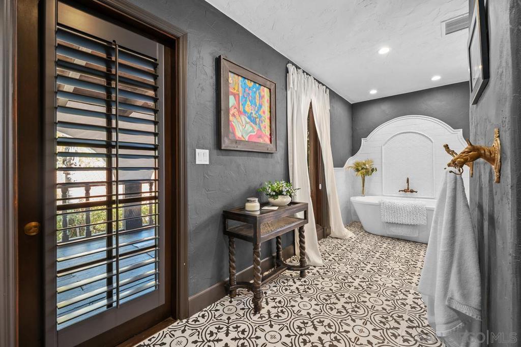 MLS #250035272SD image #42