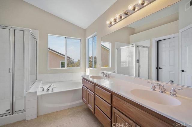 42944 Calle Reva, Temecula CA: https://media.crmls.org/mediaz/1dc708d0-0978-4ded-abda-c496a5b5926d.jpg