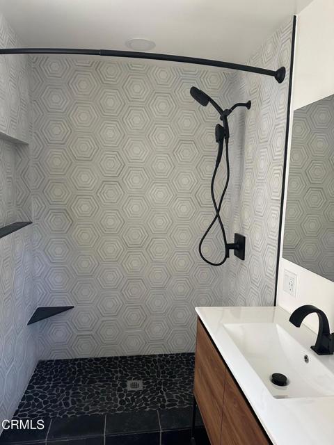 530 1/2 Thompson Drive, Pasadena CA: https://media.crmls.org/mediaz/1dc731ec-2ec2-4edc-b570-e2acf63ab989.jpg