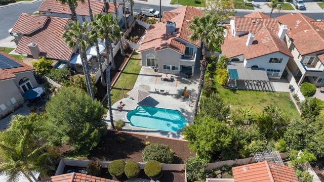 1572 Roma Dr, Vista CA: https://media.crmls.org/mediaz/1dc7e658-fd8f-4bfc-8302-6d5d45c27940.jpg