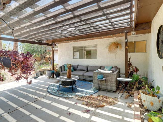 9980 Hoylake Road, Desert Hot Springs CA: https://media.crmls.org/mediaz/1dc83b57-001a-42db-976f-ec70c9854911.jpg
