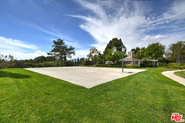 2649 Rikkard Drive photo 32