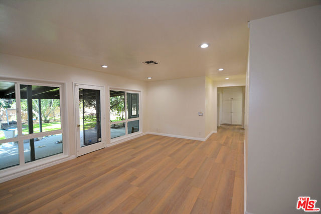 7061 Louise Avenue, Van Nuys CA: https://media.crmls.org/mediaz/1dc9a78d-c460-4f80-b1b6-a4c88814fa22.jpg
