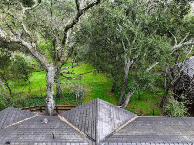 380 La Questa Way, Woodside CA: https://media.crmls.org/mediaz/1dc9b29d-a582-4d10-b0bb-86552bbf1410.jpg