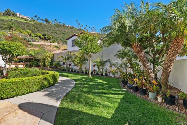 2535 San Clemente Avenue, Vista CA: https://media.crmls.org/mediaz/1dcaa833-8aac-45c4-bba7-fa7c91fb327d.jpg