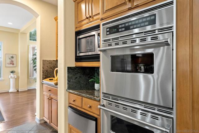 Image 15 of 69 For 11766 Treadwell Dr