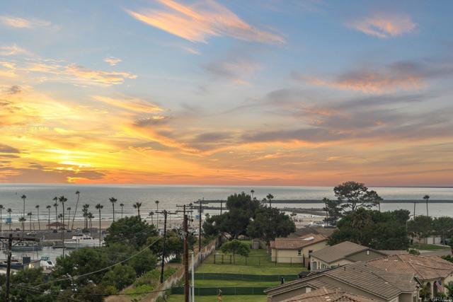 1200 Harbor Drive # 6D, Oceanside, California 92054, 2 Bedrooms Bedrooms, ,2 BathroomsBathrooms,Residential Lease,For Rent,1200 Harbor Drive # 6D,CRNDP2308432