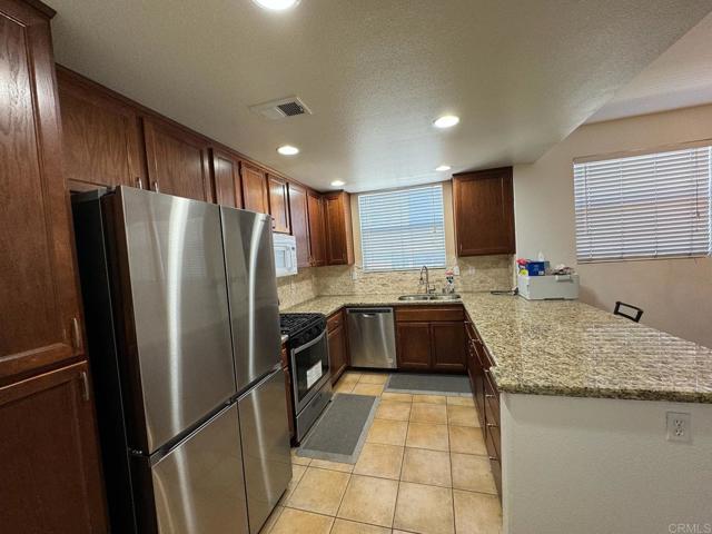 Photo #4: PTP2407507 Listing 