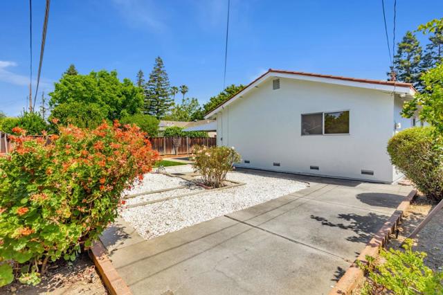 4083 Acapulco Drive, Campbell CA: https://media.crmls.org/mediaz/1dcc7c31-92f8-4b34-b407-d426f9cfc990.jpg