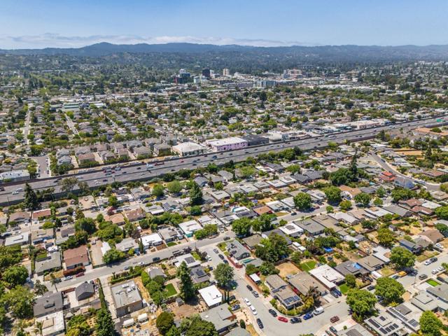 1016 Patricia Avenue, San Mateo CA: https://media.crmls.org/mediaz/1dccd3a2-5918-402d-9633-04532eab7a2b.jpg