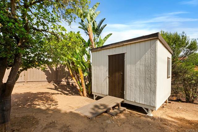 13837 Tam O Shanter Court, Poway CA: https://media.crmls.org/mediaz/1dcce7f3-80f5-4432-83a3-1e7d07e9be1d.jpg