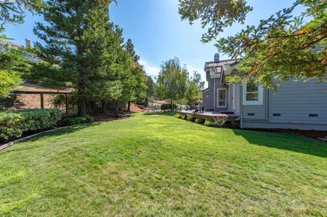 1398 Benedict Ct, Pleasanton CA: https://media.crmls.org/mediaz/1dce110a-b485-4efc-9d55-bfa77ee5f3fd.jpg