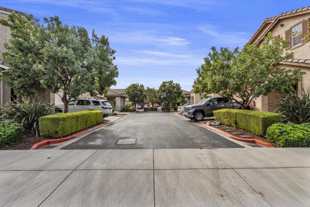 130 Lusitano Way, Gilroy CA: https://media.crmls.org/mediaz/1dcfc035-e725-457e-ac5a-7ec992e8a740.jpg