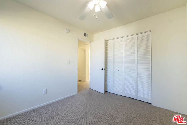 18524 Mayall Street, Northridge CA: https://media.crmls.org/mediaz/1dcffab2-8936-4905-aed1-c5f91da7bfdf.jpg