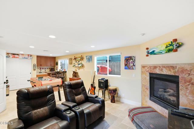 Detail Gallery Image 10 of 73 For 137 Fillmore Ave, Oxnard,  CA 93035 - 3 Beds | 3 Baths