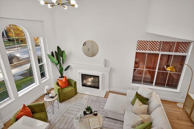 234 Houghton Street, Mountain View CA: https://media.crmls.org/mediaz/1dd0e793-0dc9-408d-99f8-6f38090ef596.jpg