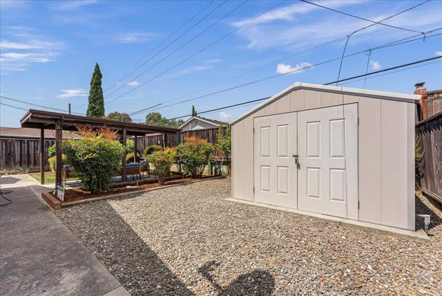 897 Loyalton Drive, Campbell CA: https://media.crmls.org/mediaz/1dd1c2cb-d3f8-4d14-804c-0885880bc8e0.jpg