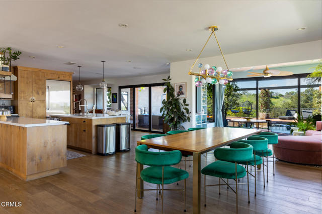 Detail Gallery Image 13 of 33 For 14593 Deervale Pl, Sherman Oaks,  CA 91403 - 4 Beds | 4 Baths