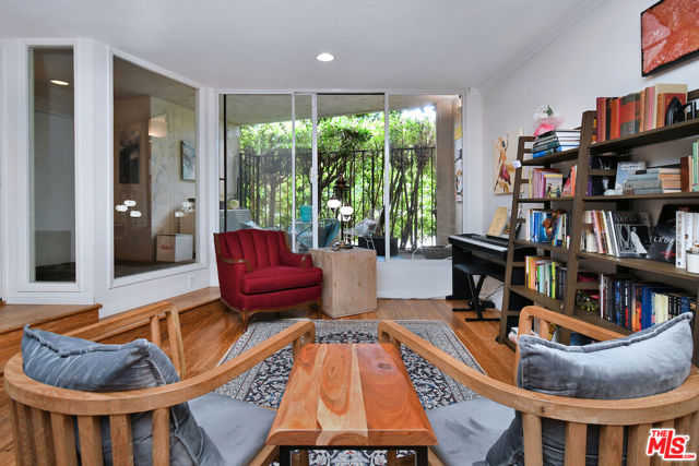 11687 Bellagio Road, Los Angeles CA: https://media.crmls.org/mediaz/1dd26bc2-c773-4e74-8bb6-f19a81191ef1.jpg