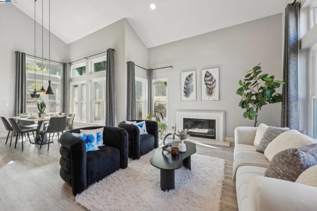 8244 Brittany Dr, Dublin CA: https://media.crmls.org/mediaz/1dd26cfe-904d-43d8-9c03-ba8e17a3d483.jpg