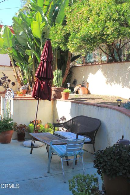 1693 Poli Street, Ventura CA: https://media.crmls.org/mediaz/1dd2c952-ad69-480b-aaac-608d7dd7d4eb.jpg