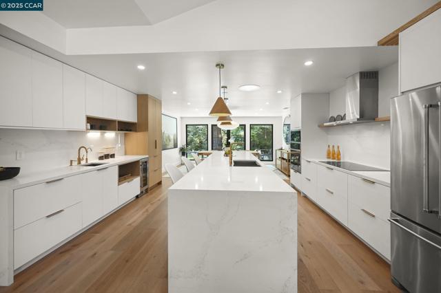 148 Draeger Drive, Moraga CA: https://media.crmls.org/mediaz/1dd32519-0e86-46bc-a674-c87daa5a1ac0.jpg