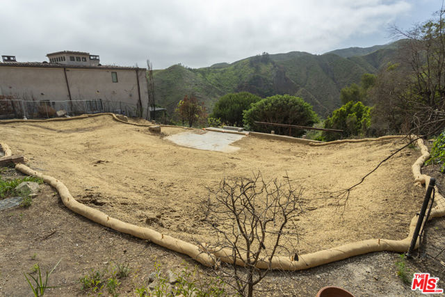 Drew Fenton | 1515 Umeo Road Pacific Palisades CA | MLS: 7254935