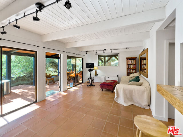 22012 Topanga School Road, Topanga CA: https://media.crmls.org/mediaz/1dd523dd-15ab-4bec-a958-694dabe3b760.jpg