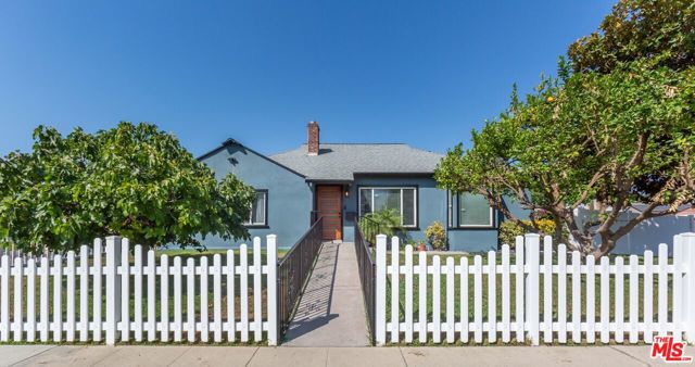 5451 Clybourn Avenue photo 2