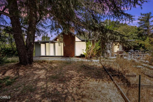 1412 Ellsworth Court, Thousand Oaks CA: https://media.crmls.org/mediaz/1dd5933e-3d62-46da-bbf0-bcc91a372d38.jpg