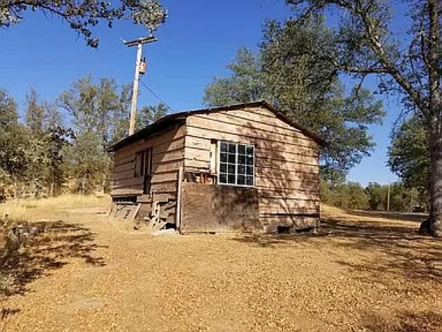 31634 Lodge Road, Auberry CA: https://media.crmls.org/mediaz/1dd5d9f7-02a5-454d-9777-31b6568c9faa.jpg